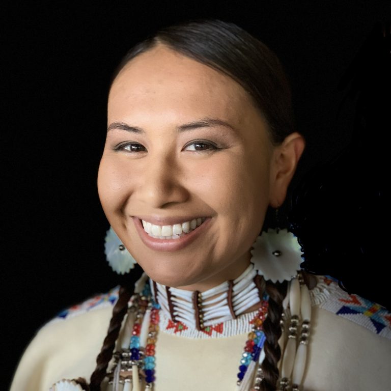 rbadhorse-the-lodge-approach